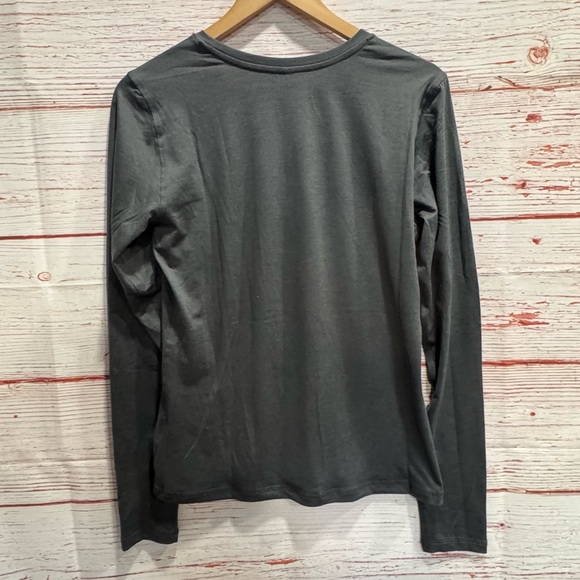 Vuori Long Sleeve Lux Crew Tee in Charcoal Heather Sz M - Picture 5 of 7